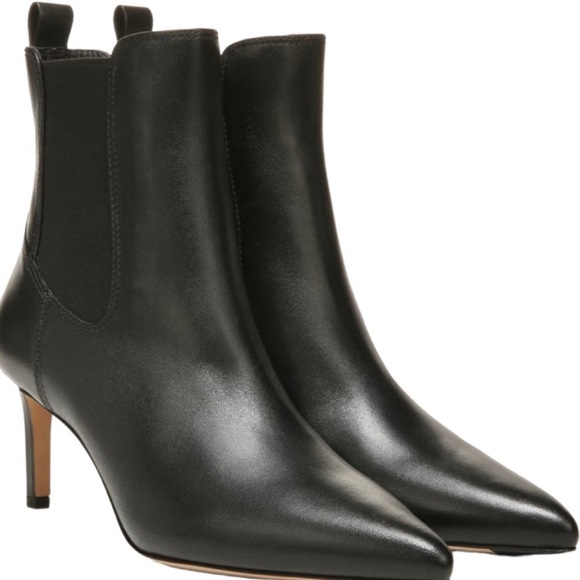 Veronica Beard Shoes - NWOT Veronica Beard Leland Pointed Toe
Chelsea Boot